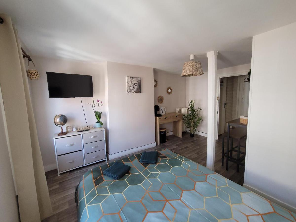 Chambre Independante Au Relais Normand Cormeilles  Экстерьер фото